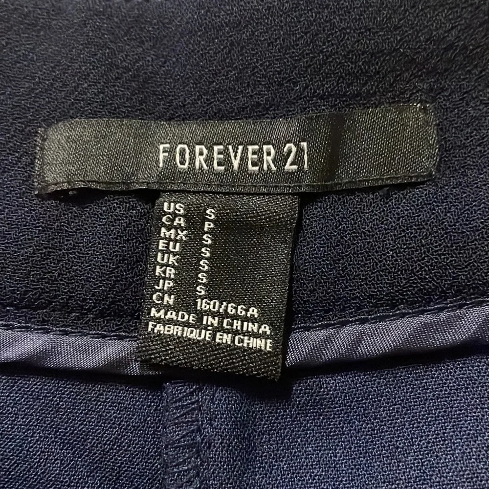 FOREVER 21 navy blue shorts size S